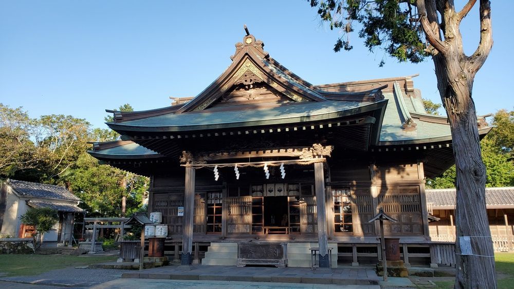 鶴谷八幡宮・拝殿