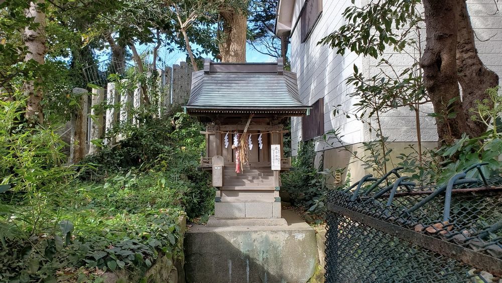 海南神社の境内社 疱瘡神社