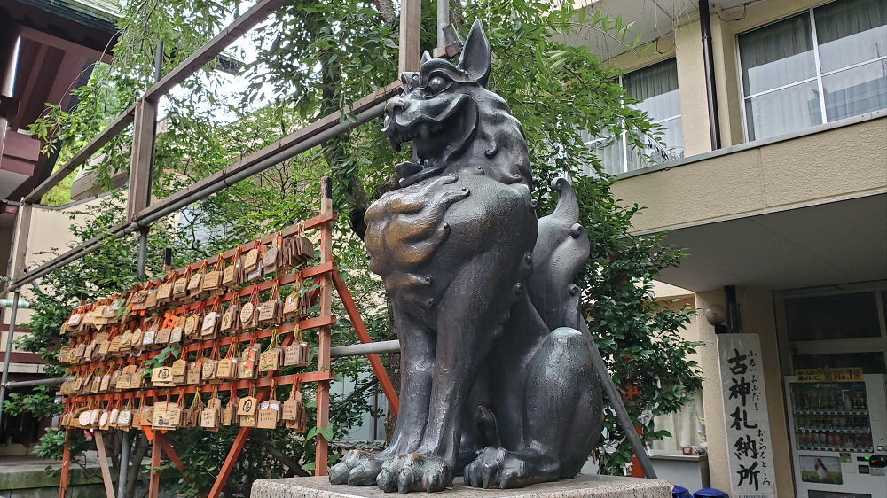 稲毛神社 天地睨みの狛犬