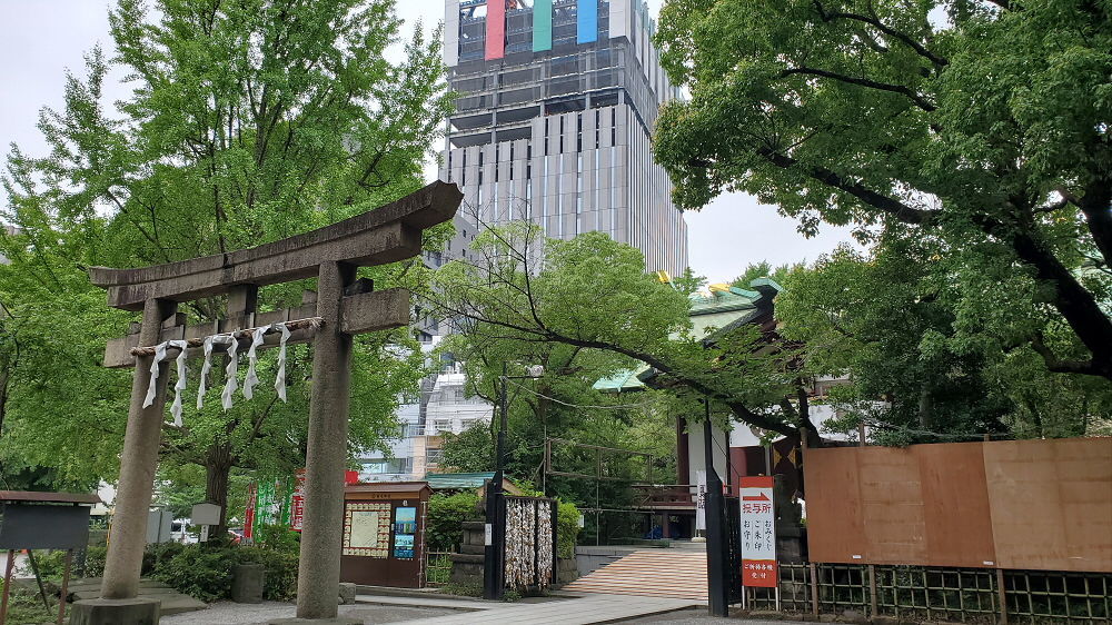 稲毛神社 境内