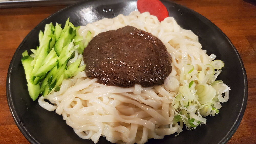 じゃじゃ麺