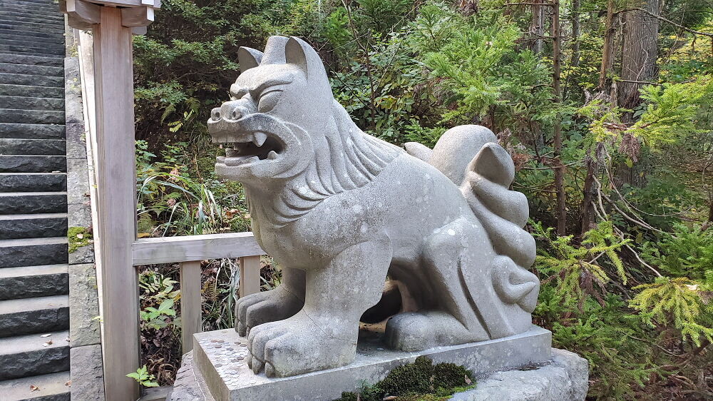 真山神社 狛犬