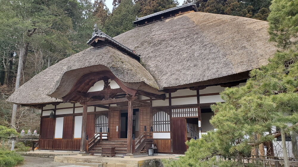 茅葺き屋根の本堂が印象的な 常楽寺の参拝記録【長野県上田市