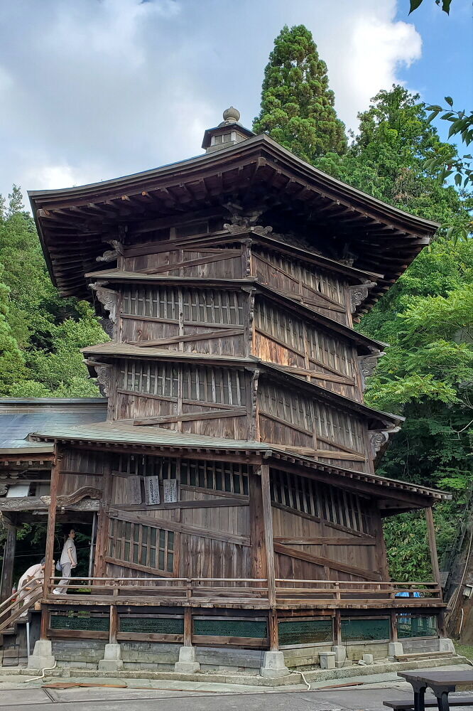 さざえ堂