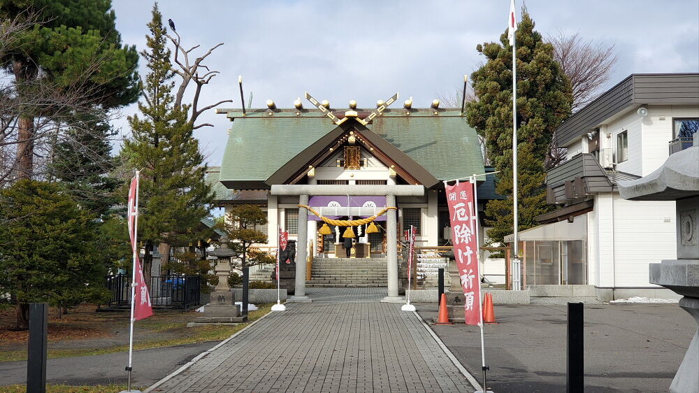 烈々布神社 社殿