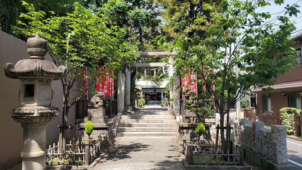 下神明天祖神社 参道と二の鳥居
