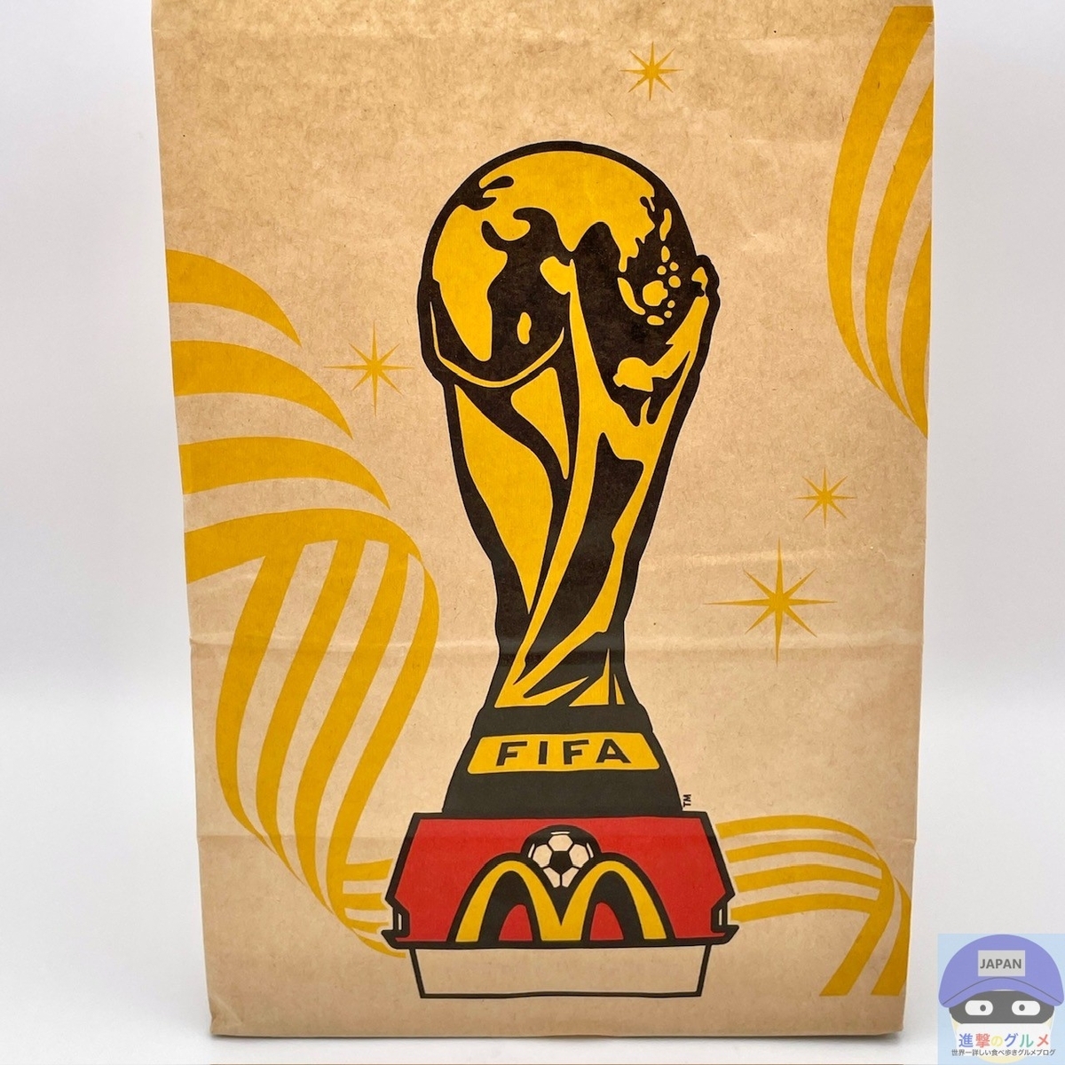 マクドナルドのオリジナルバッグ（紙袋）がFIFAワールドカップ26の 