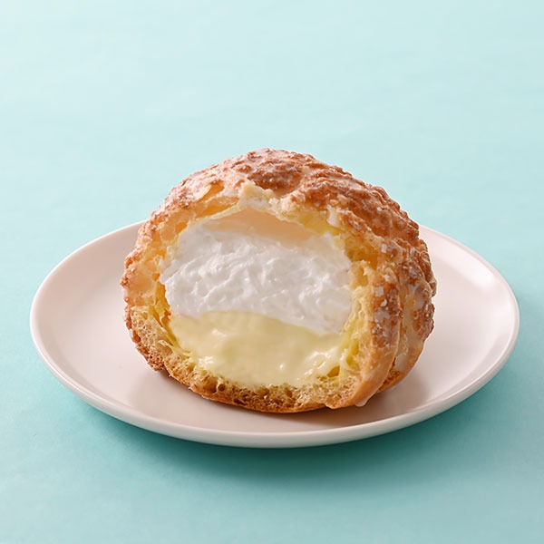 ファミリーマートから「ザクほろシュー ミルククリーム」が新登場