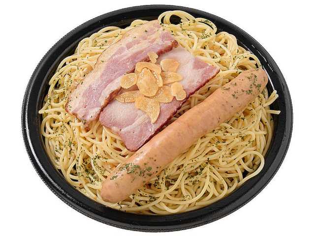 セブンイレブンから「やみつきガーリック山盛ペペロンチーノ」が新登場