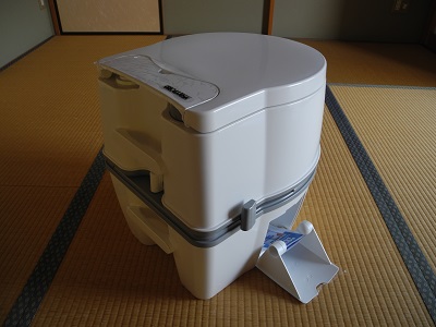 電動水洗ポータブルトイレ　ポルタポッティ　エクセレンスPPE 002 簡易トイレ 電動 水洗式 ポータブルトイレ ポルタポッティ