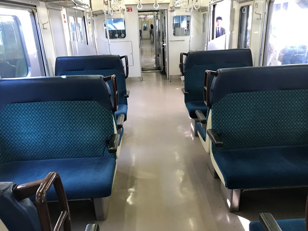 JR]車内