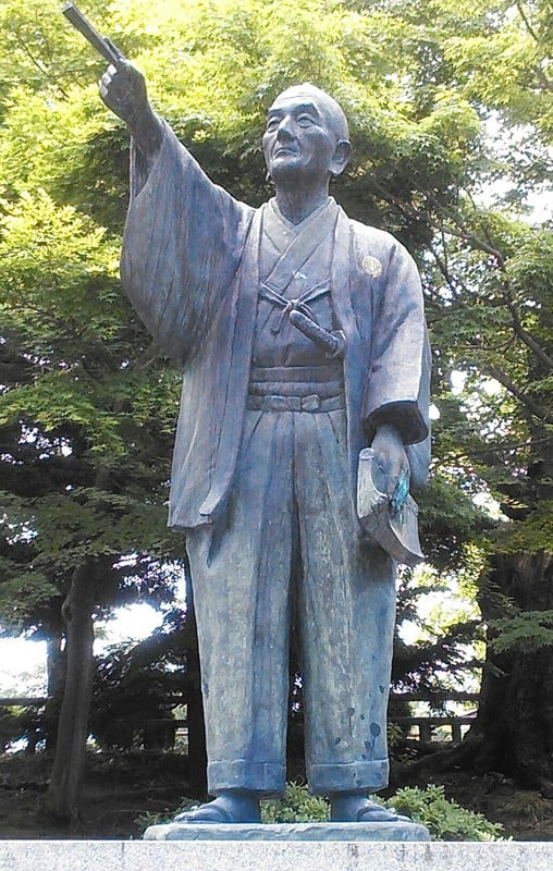 滝川美堂 瀧川美堂 昭和乙未年 木彫 上杉謙信 像 在銘 武将像 置物 古美術 上杉鷹山像を真似ぶ - 一条真也の新ハートフル・ブログ