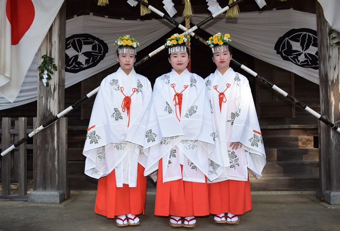 元旦は、竹生神社お参り、我が家で年賀の会 - 新城･勝手に応援隊