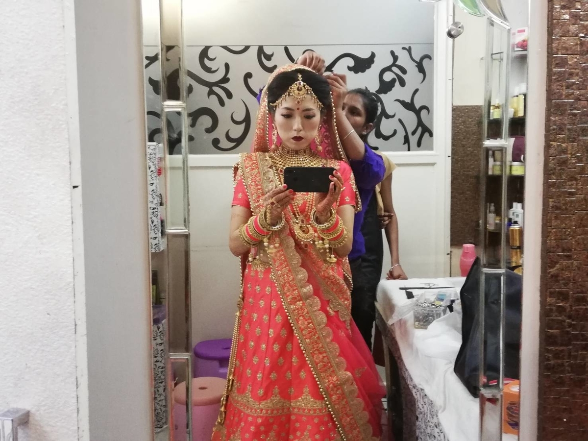 インドで国際結婚 新郎は馬に乗ってやってくる インドの結婚式はお祭り騒ぎ Nerumae Net
