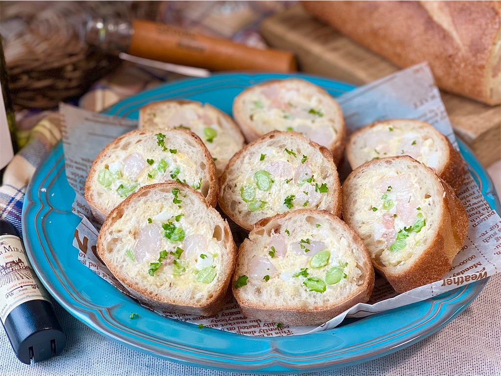 レシピ クリスマスにおすすめ 海老と枝豆のスタッフドバゲット しにゃごはん Blog