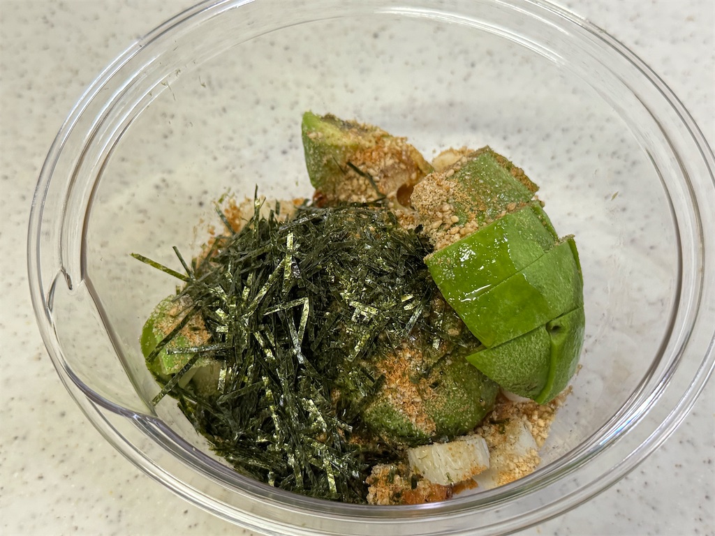 レシピ】爆速おつまみ♬アボカドとちくわの中華和え♬ - しにゃごはん blog