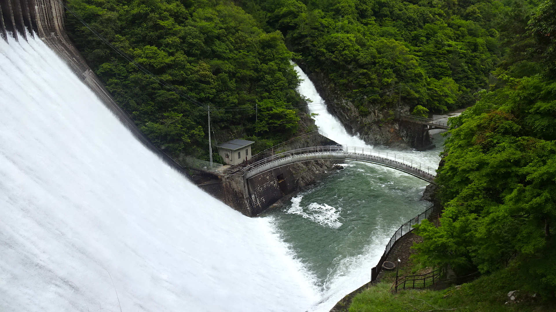 https://cdn-ak.f.st-hatena.com/images/fotolife/s/shioshiohida/20180508/20180508131611_original.jpg