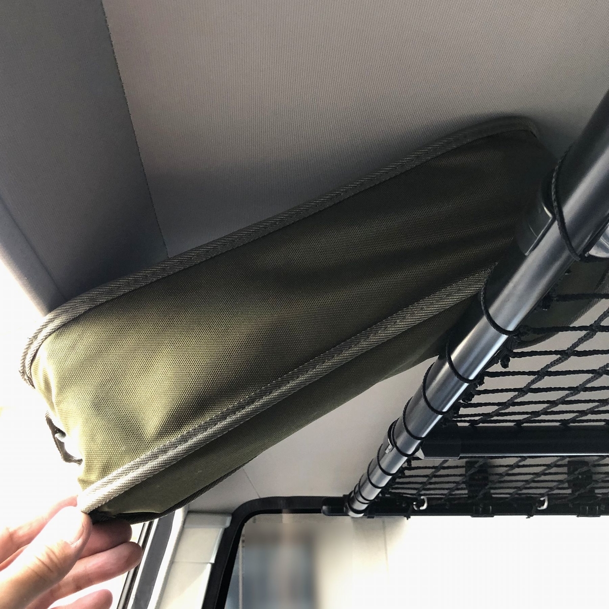 ランドクルーザー76・77専用 天井収納ラック【製品版】 - 今日も