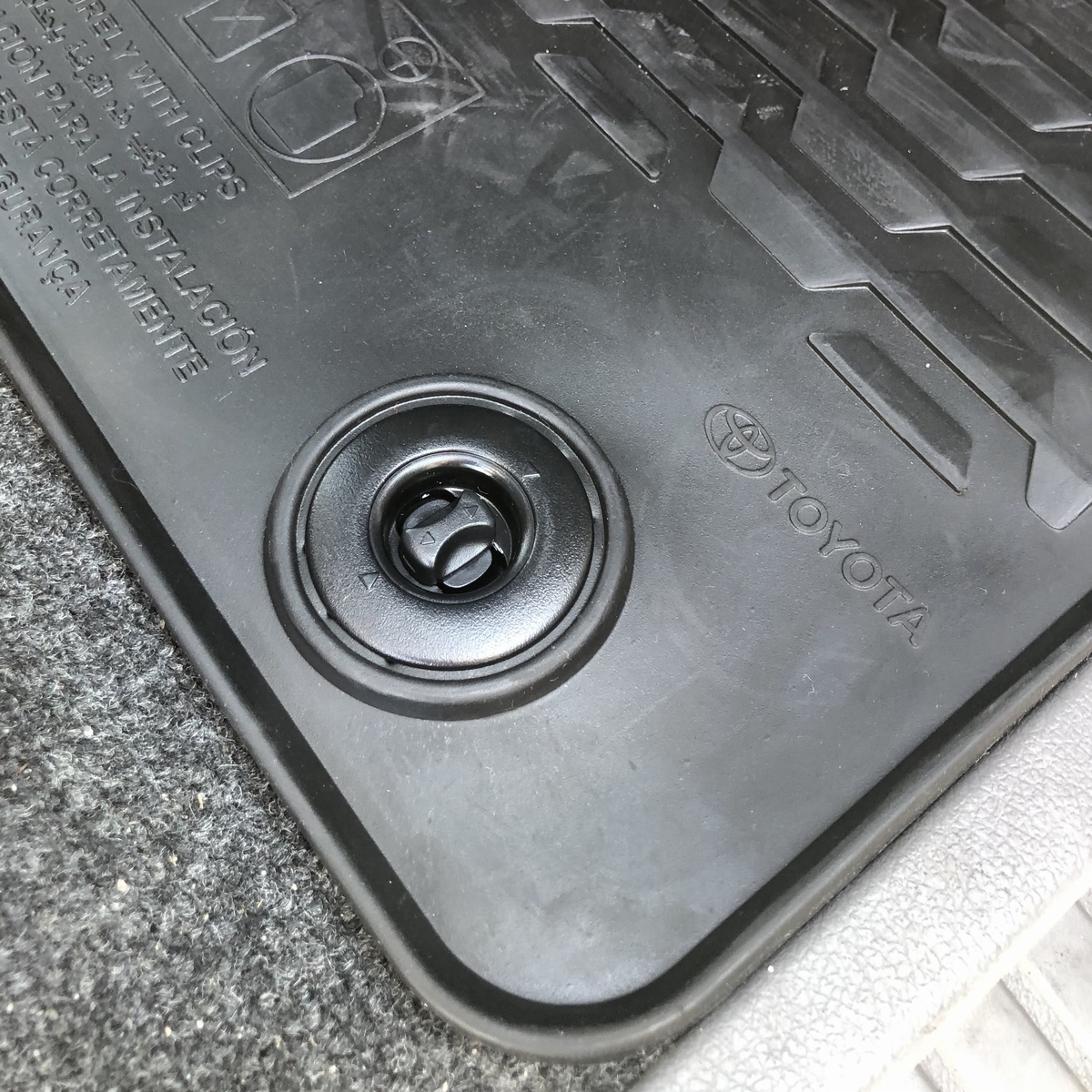 純正フロアラバーマット（再販76用マット流用） - 今日もランクル日和