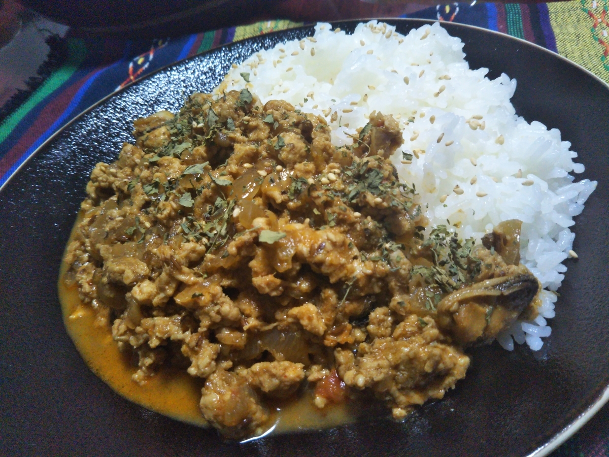 ムール貝キーマカレー 貝の出汁で手軽に旨味を 日本人好みの旨味のあるスパイスカレー しろくまスパイス