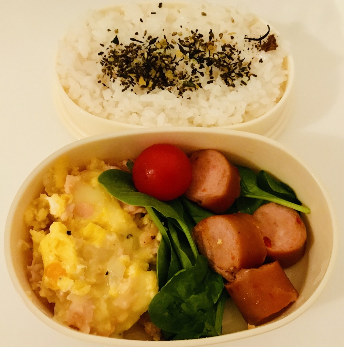 本日の愛夫弁当 スモークサーモンとチーズの玉子炒め 国際結婚した素人主夫が奥様のために作る手料理