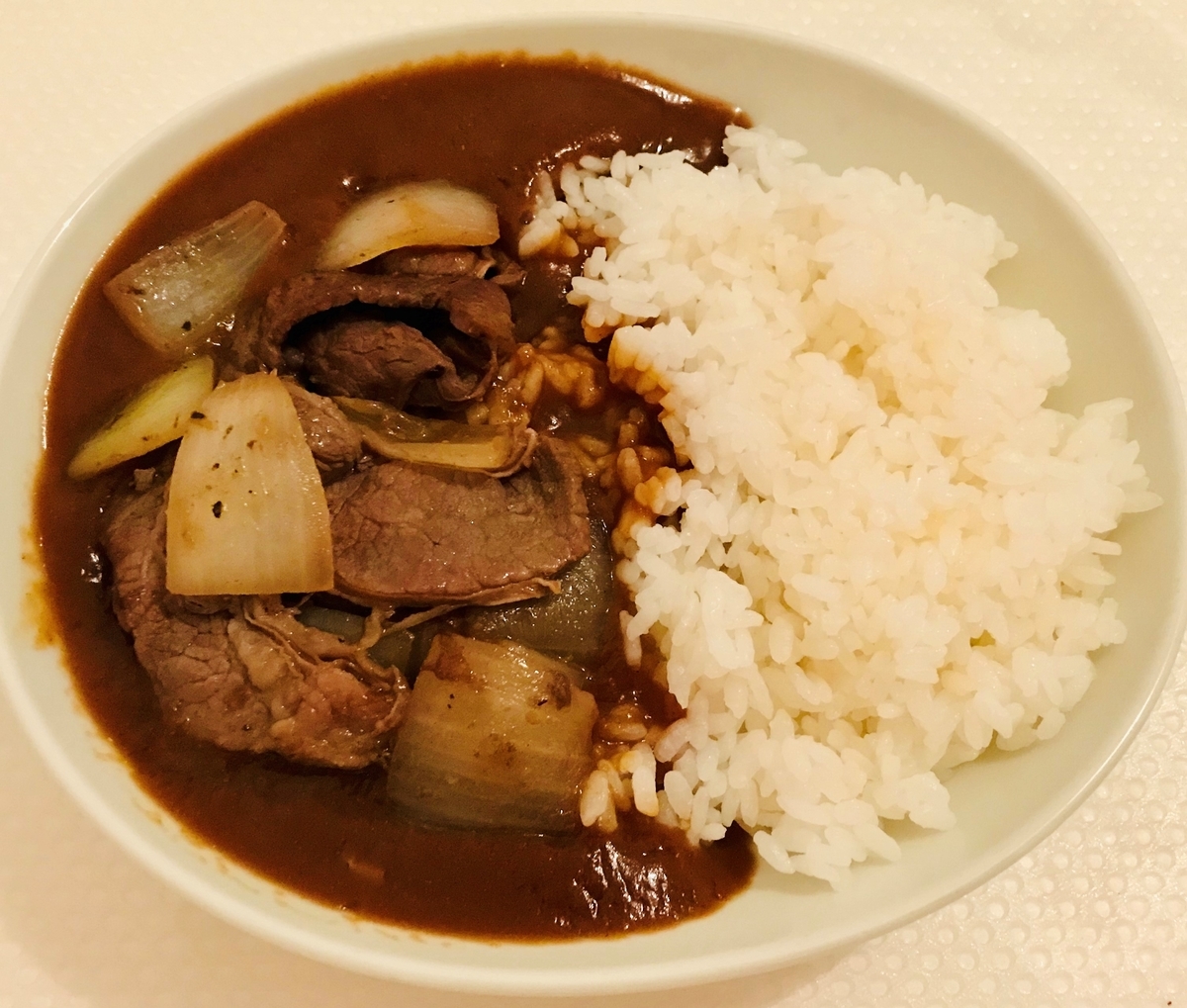気分はキャンプ カレーも焼肉も同時に楽しむ 一切煮込まない焼肉カレー 国際結婚した素人主夫が奥様のために作る手料理