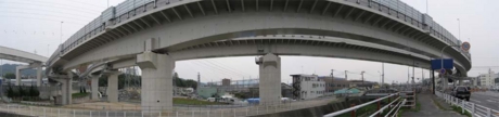 府中仁保道路の湾曲部「鶴江橋」「新鶴江橋」の間、東南を望む