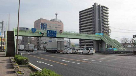 出汐歩道橋