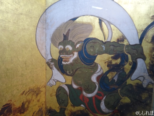 俵屋宗達の襖絵の風神(複製を撮影)