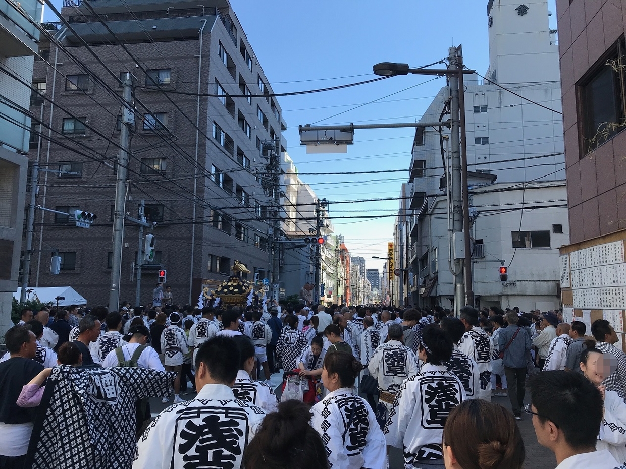 三社祭の神輿