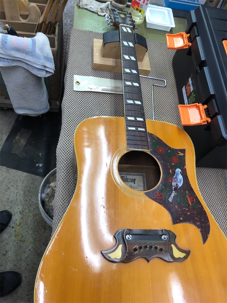 作家 ハルパーン 画題ギター 額プラスチック部分一部破損