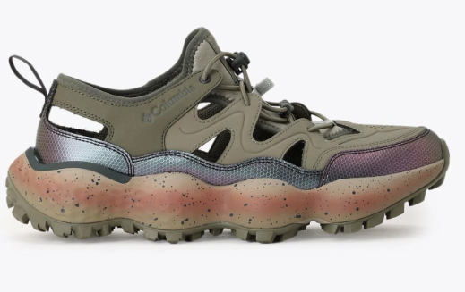 2073 防水・タフ・ロゴ控えめ。コロンビアの止まらない勢い