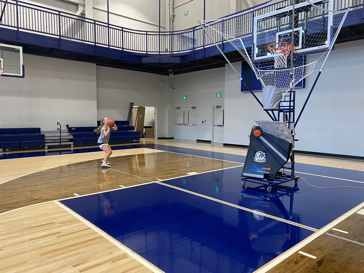 basketball shooting machine