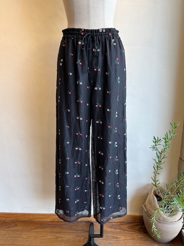 TICCA / フラワーエンブロイダリーパンツ - anouk shop blog