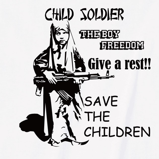 少年兵プリントtシャツ