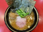 家系総本山吉村家のラーメン写真