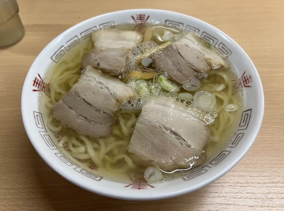 坂内食堂のラーメン写真