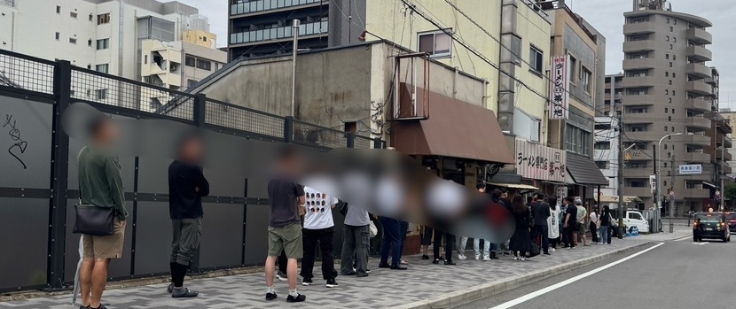 第一旭本店の行列の様子