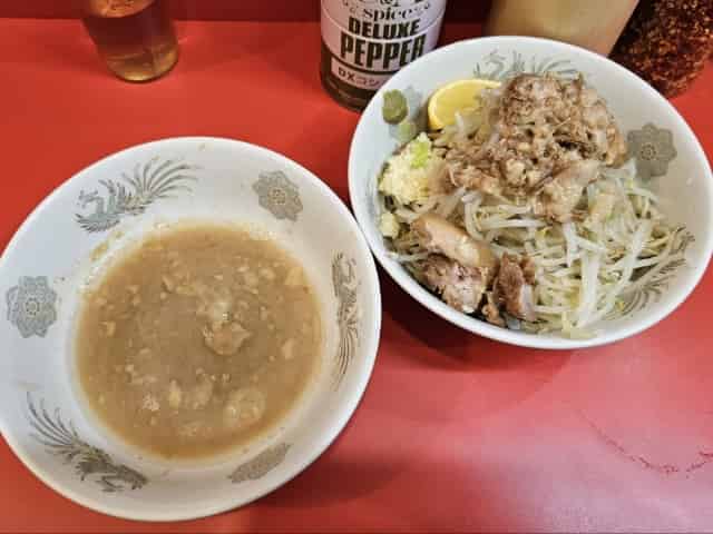 ラーメン二郎 朝倉街道駅前店の写真です。