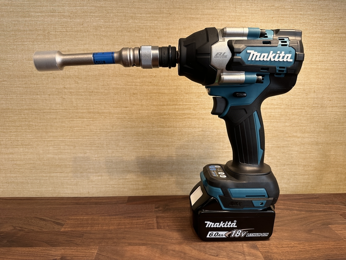 タイヤ交換に！　マキタ TW285D インパクトレンチ　29454 タイヤ交換に。 マキタ 18V インパクトレンチ TW285D