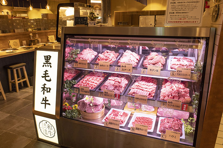 肉屋横丁　ショーケース