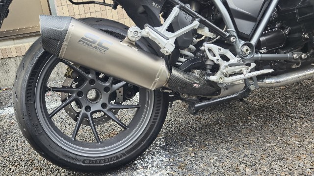 R1250RSカスタム⑥ スリップオンマフラー SCプロジェクト - バイク趣味