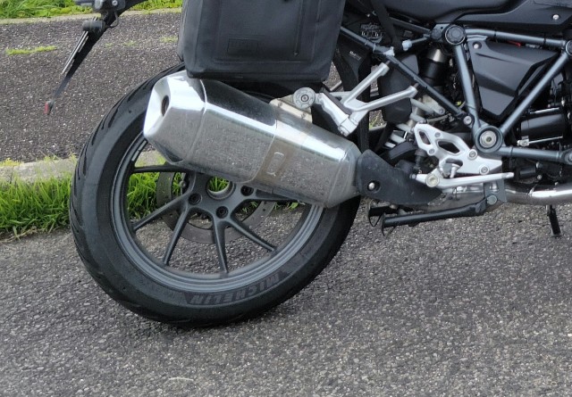 R1250RSカスタム⑥ スリップオンマフラー SCプロジェクト - バイク趣味