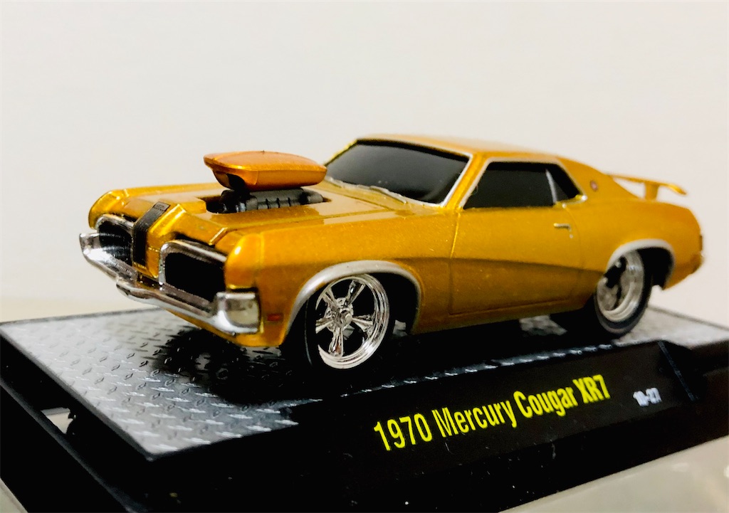 マーキュリー・クーガーに会いました。（MERCURY COUGAR XR7