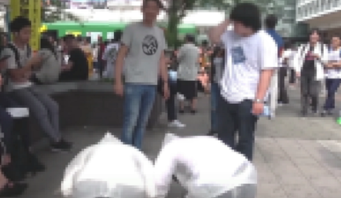 コレコレチャンネルで路上喫煙を取り締まったらラッパーのsamだった ひまつぶし速報