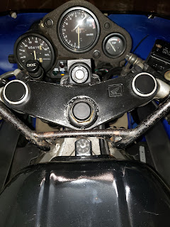 CBR250RR(MC22)のカウルステーがおかしい - どんぶらアニマル さんぽ道