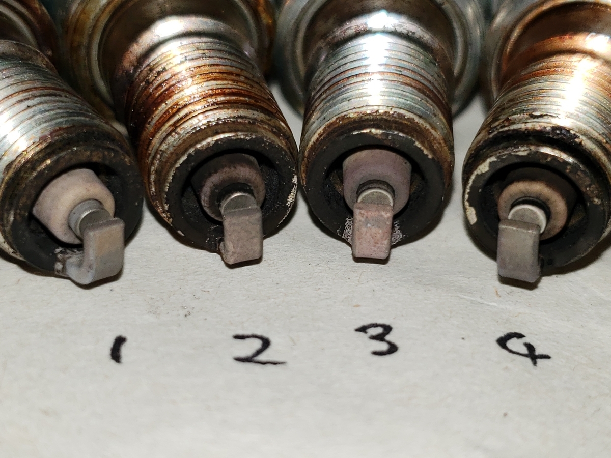 CBR250RR(MC22)のプラグ交換 - どんぶらアニマル さんぽ道