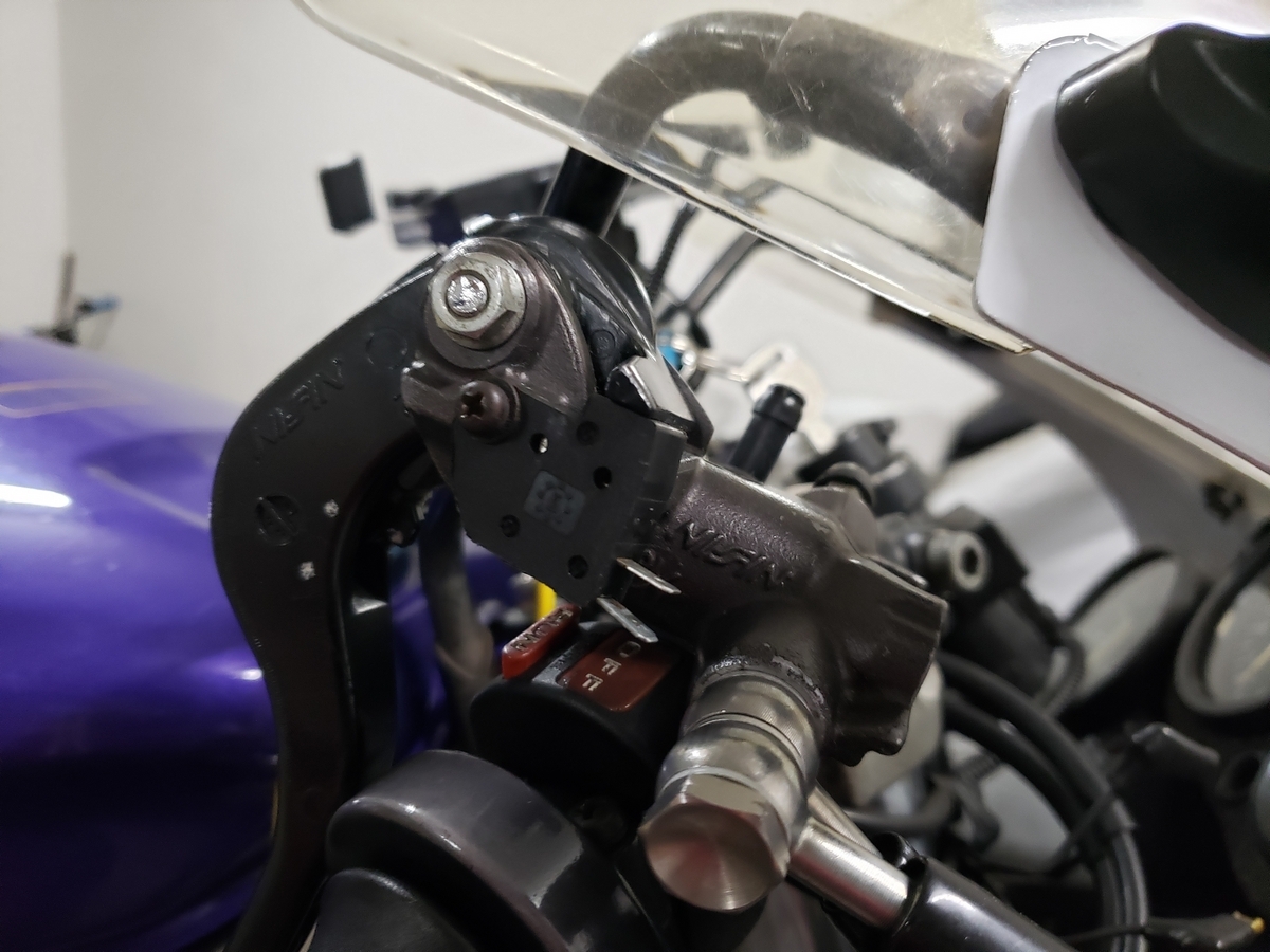 CBR250RR(MC22)のラジアルマスター化とブレーキキャリパーの交換