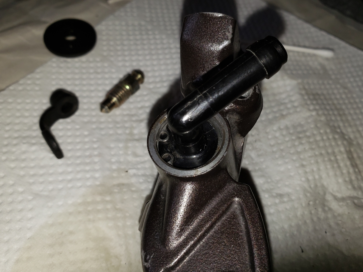 NISSINラジアルマスターのコネクタ組み立て