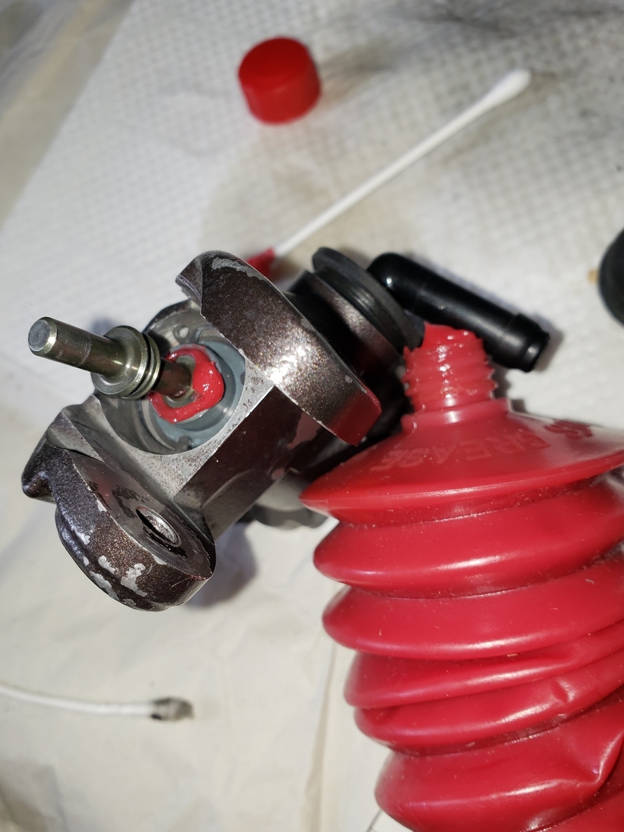 NISSINラジアルマスターのプッシュロッド組み立て